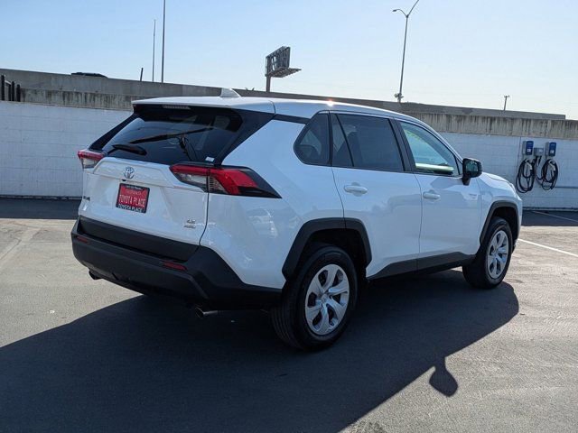 Used 2024 Toyota RAV4 LE image 8