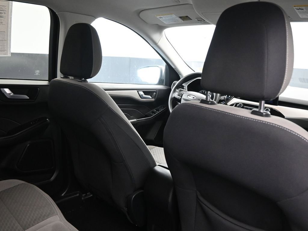 Used 2021 Ford Escape SE image 15