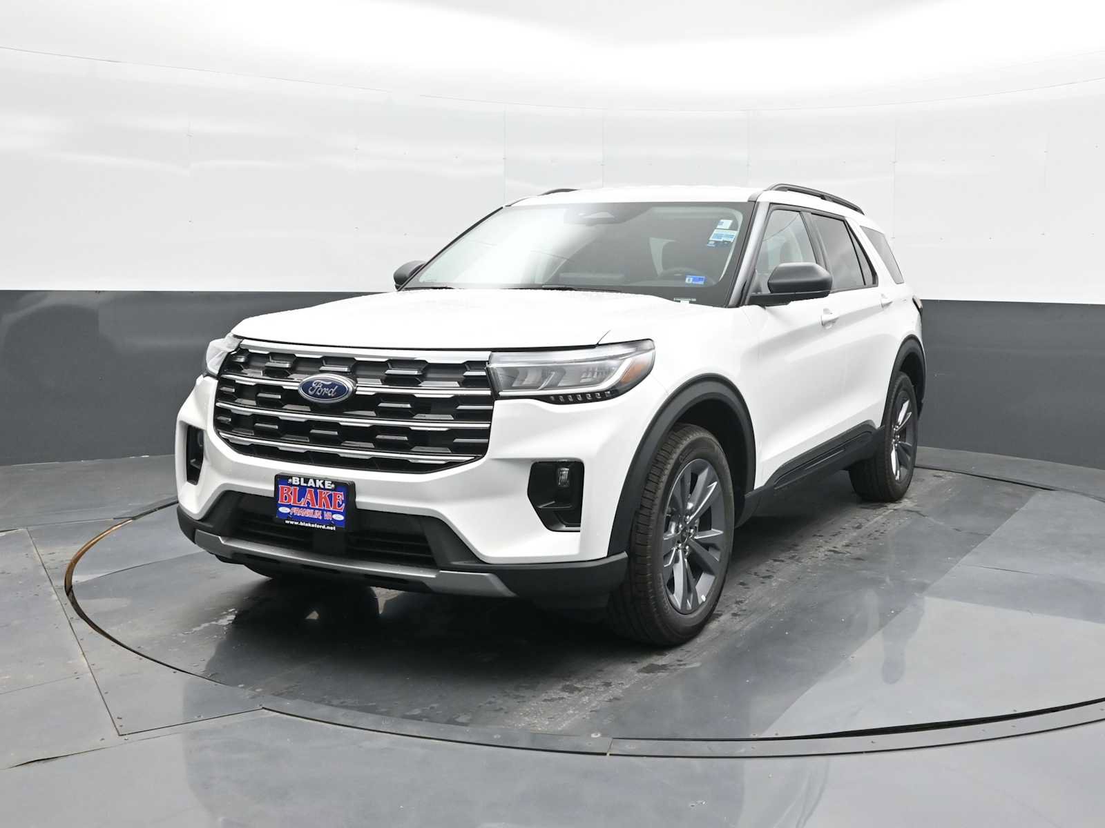 New 2026 Ford Explorer Active w/ Active Comfort Package AWD/4WD image 4