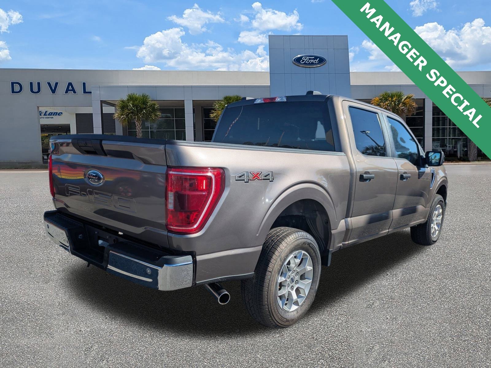 Used 2023 Ford F150 XLT image 3