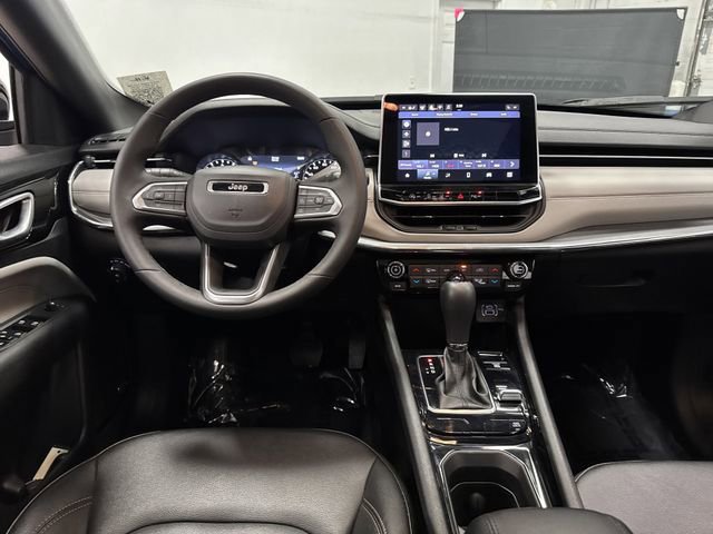 Used 2024 Jeep Compass Limited w/ Sun and Sound Group image 5