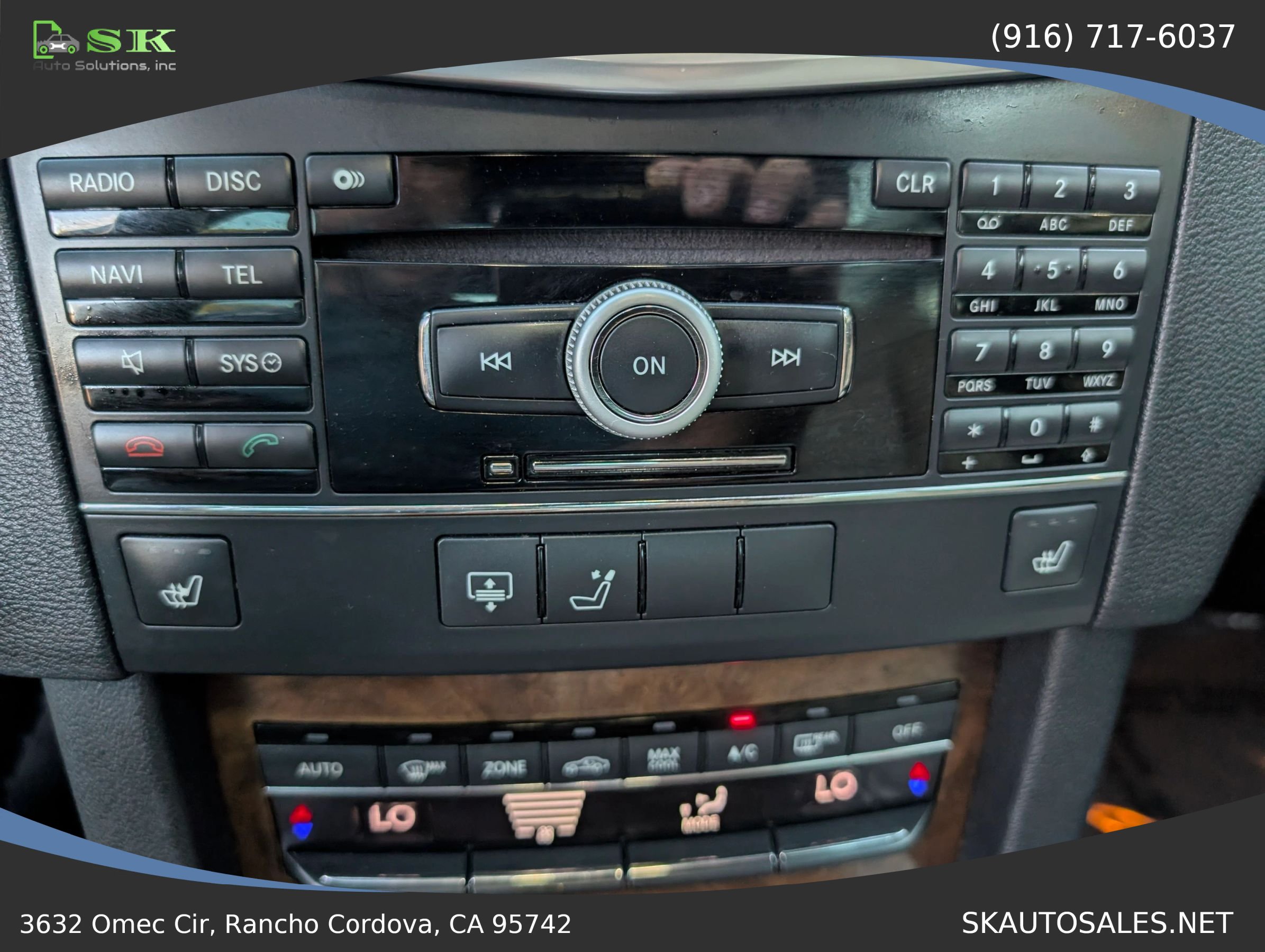 Used 2010 Mercedes-Benz E 350 4MATIC Sedan image 19