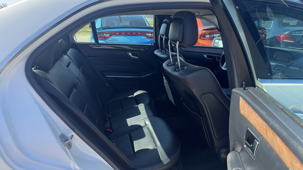 Used 2014 Mercedes-Benz E 350 4MATIC Sedan image 26