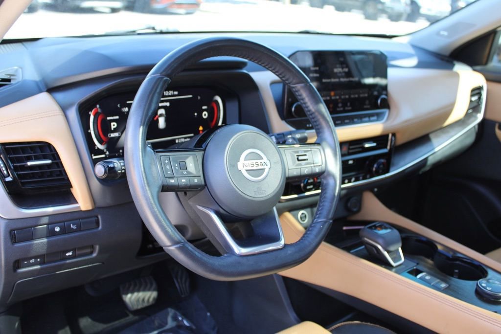 Used 2021 Nissan Rogue Platinum image 19