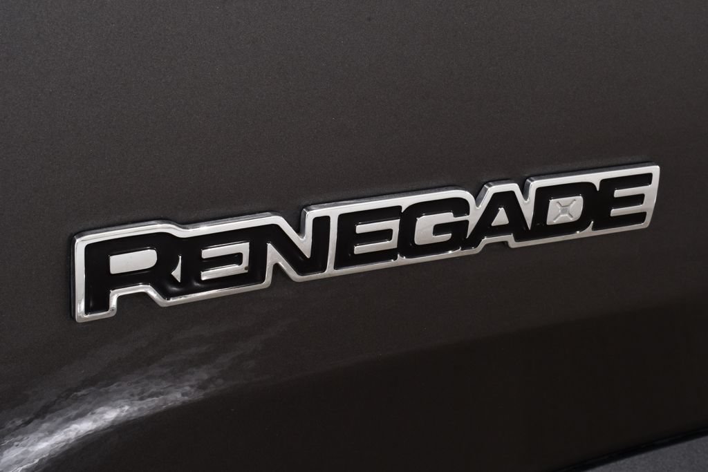 Used 2017 Jeep Renegade Latitude AWD/4WD image 24