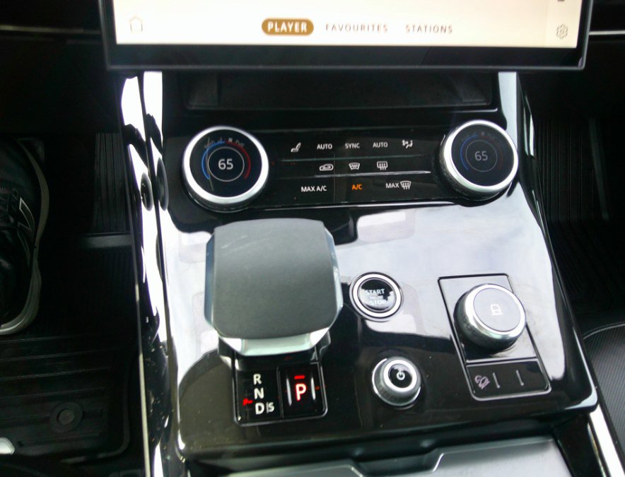 Used 2023 Land Rover Range Rover Sport SE image 28