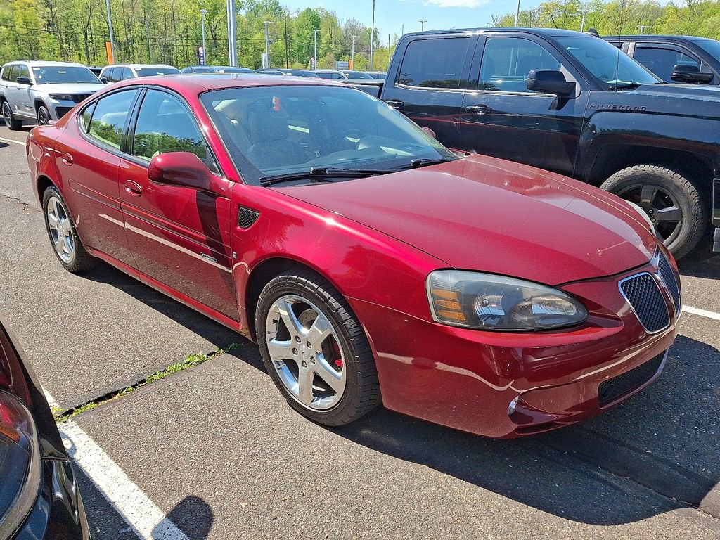 Used 2008 Pontiac Grand Prix GXP w/ Sun And Sound Package FWD image 3