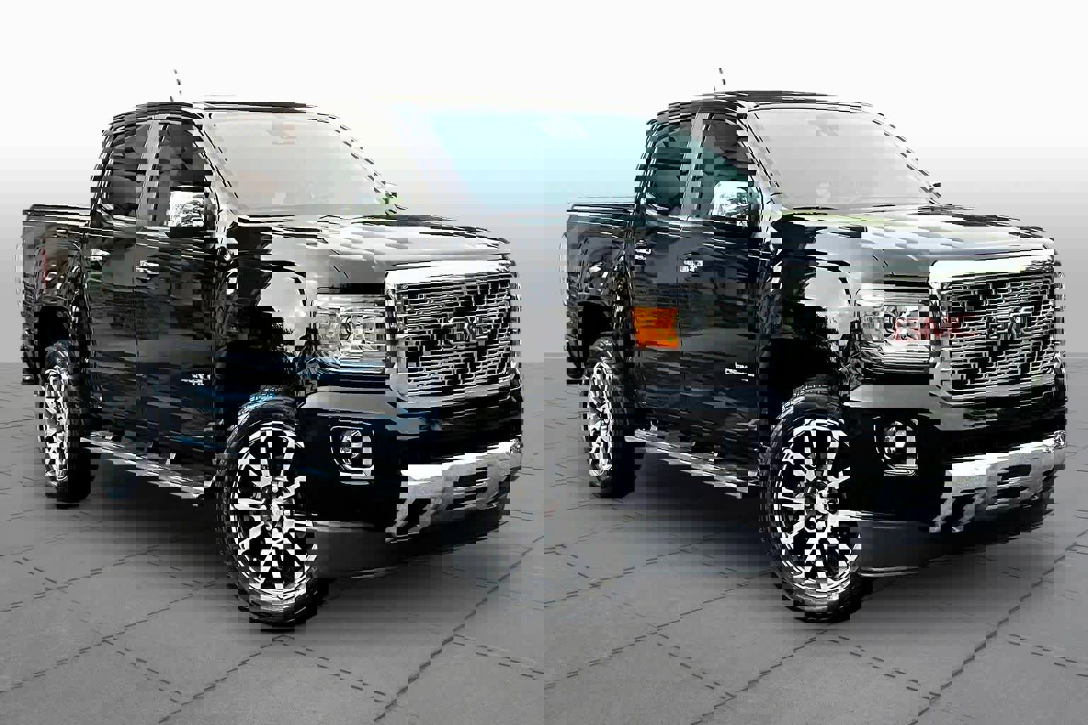 Used 2019 GMC Canyon Denali image 3