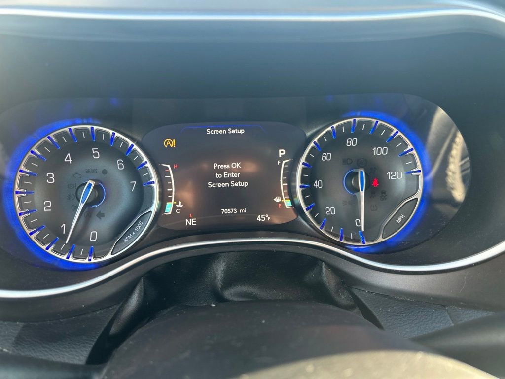 Used 2019 Chrysler Pacifica Limited FWD image 26