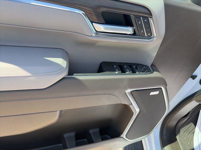 New 2026 GMC Sierra 1500 SLT AWD/4WD image 17