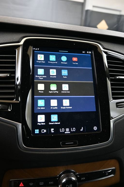 Certified 2024 Volvo XC90 B6 Plus image 26