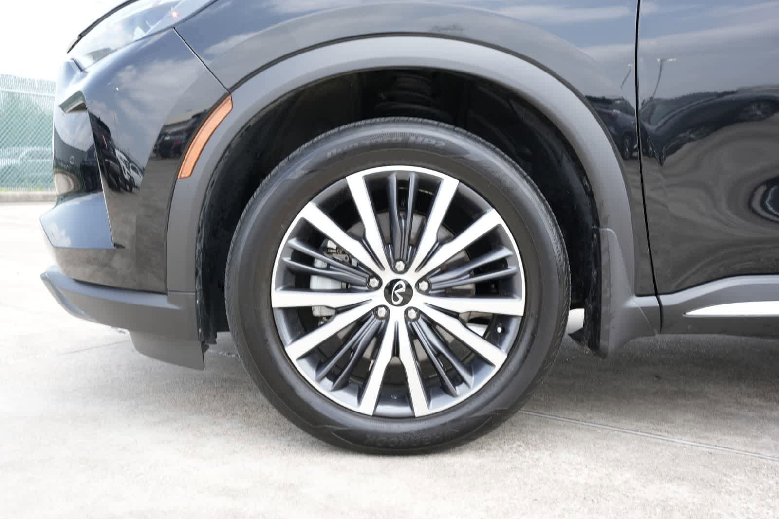 Used 2023 INFINITI QX60 Sensory w/ Vision Package AWD/4WD image 25