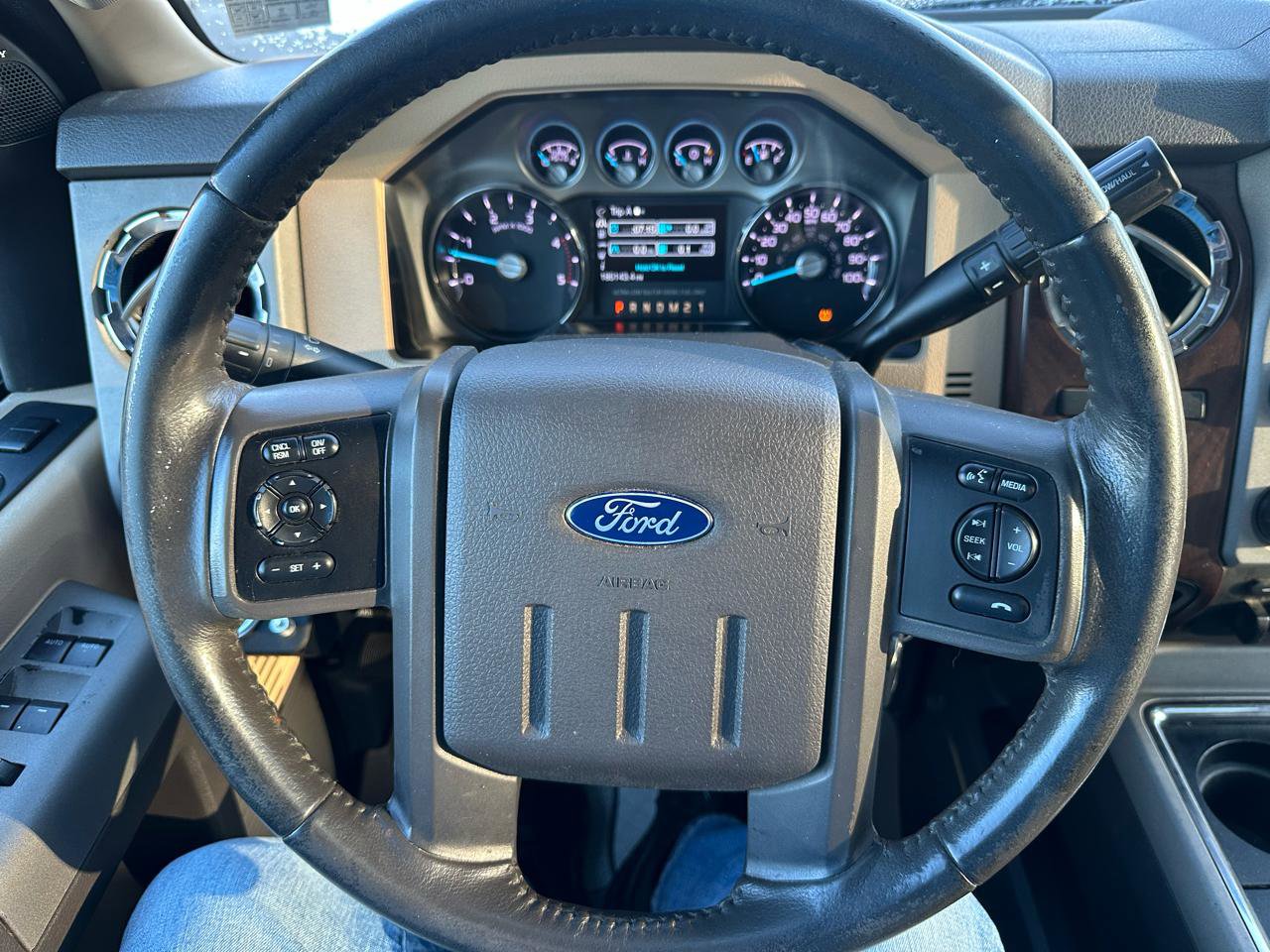 Used 2015 Ford F250 Lariat w/ Lariat Ultimate Package AWD/4WD image 23