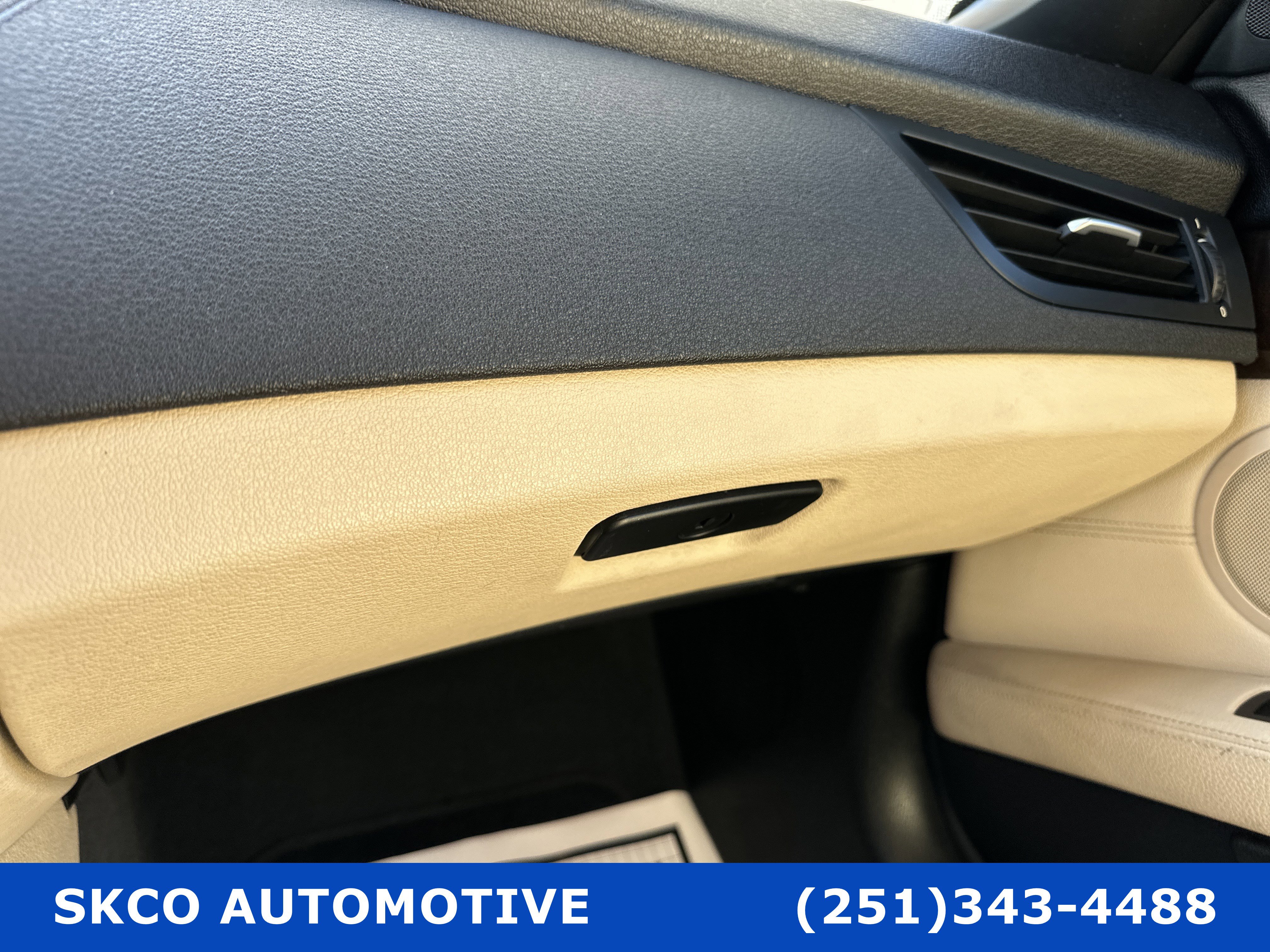 Used 2010 BMW Z4 sDrive35i image 24