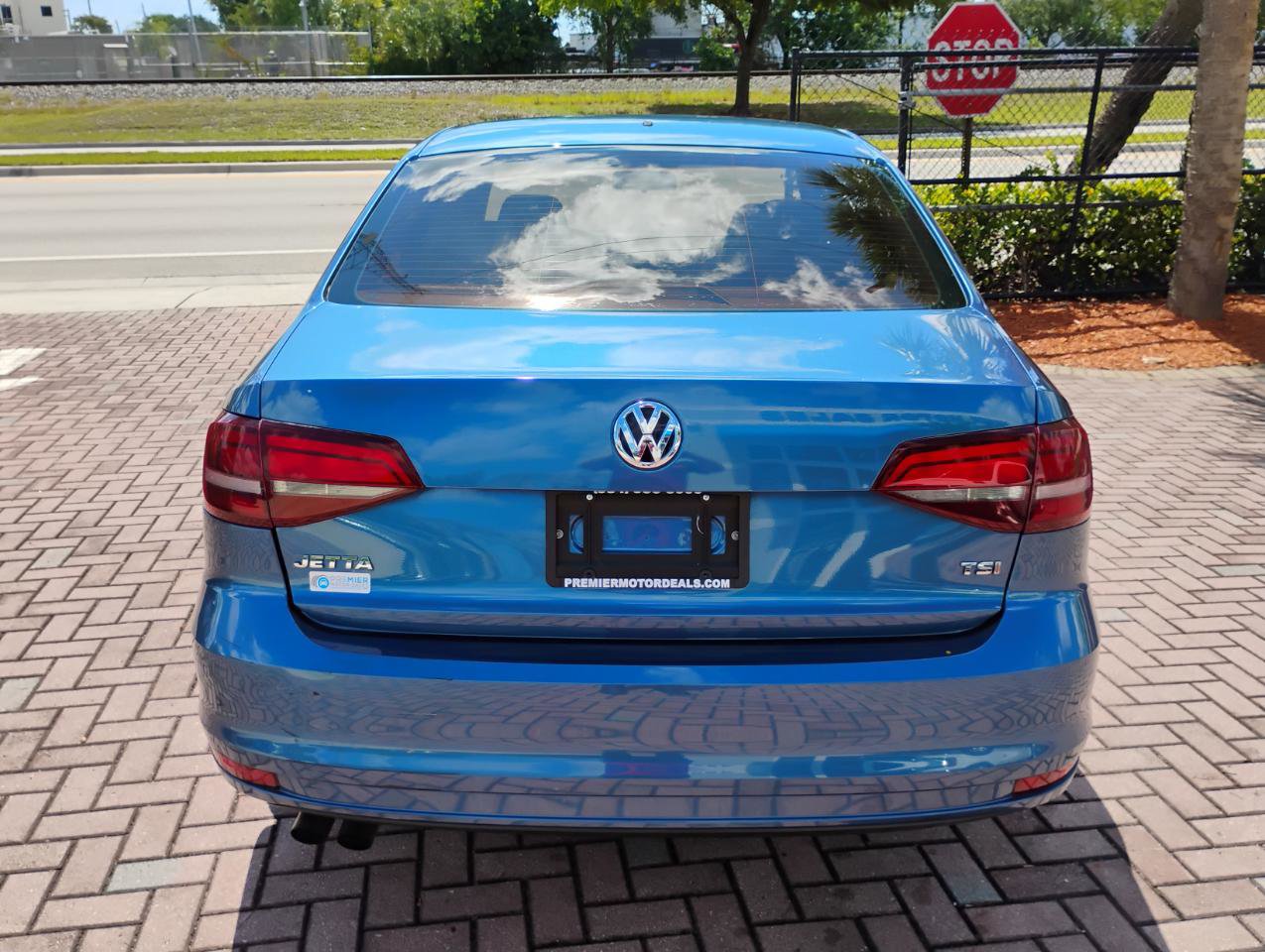 Used 2016 Volkswagen Jetta S FWD image 10