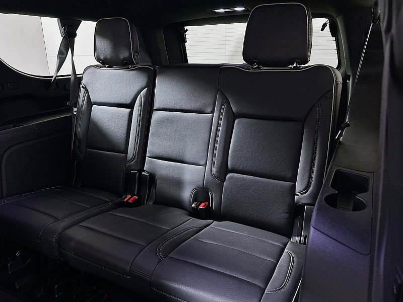 Used 2024 Chevrolet Suburban Premier AWD/4WD image 26
