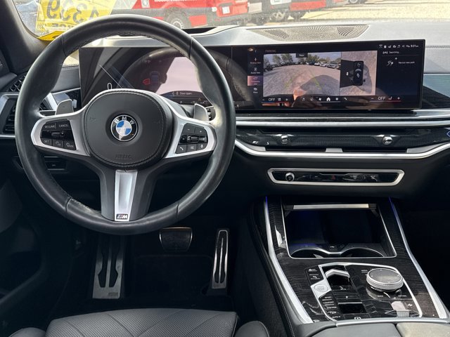 Used 2024 BMW X7 xDrive40i w/ M Sport Package image 4