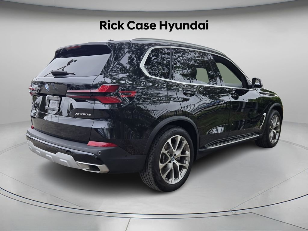 Used 2025 BMW X5 xDrive50e image 8