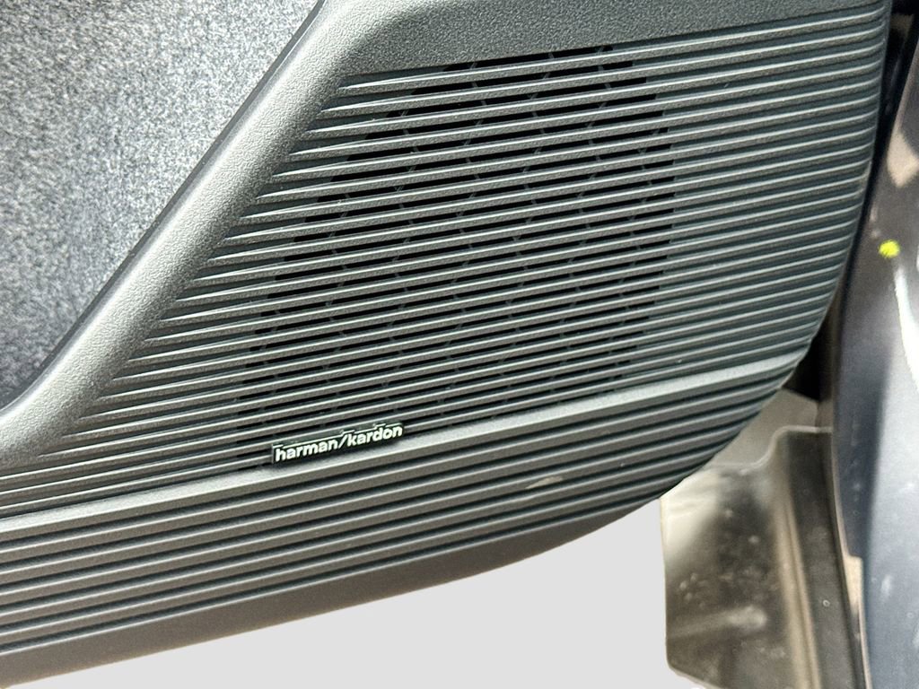 New 2026 Subaru Outback Touring AWD/4WD image 17