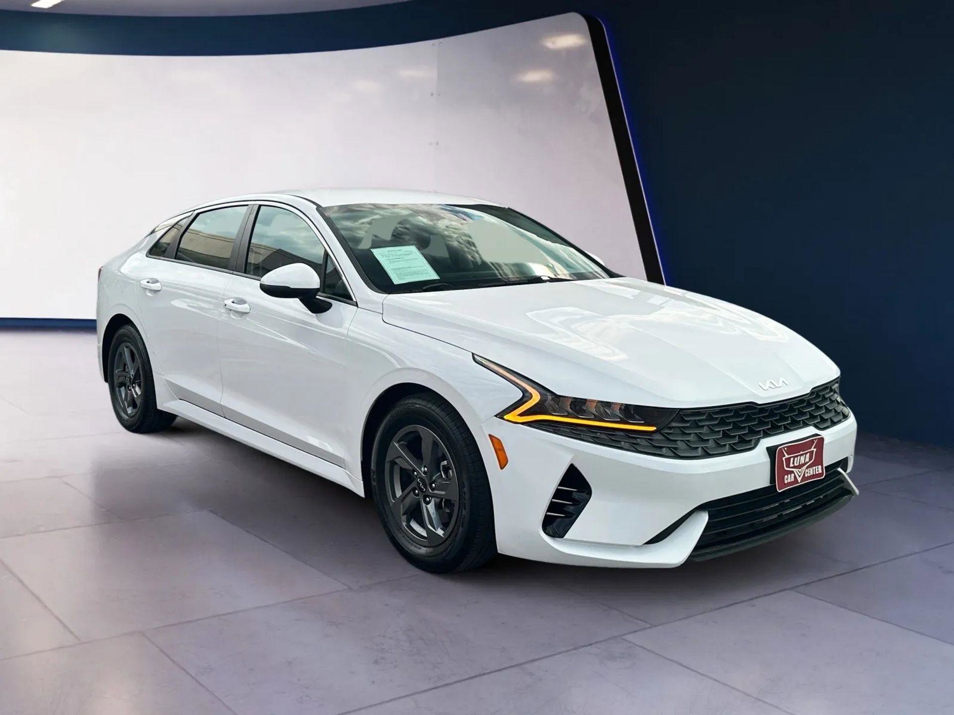 Used 2022 Kia K5 LXS FWD image 7