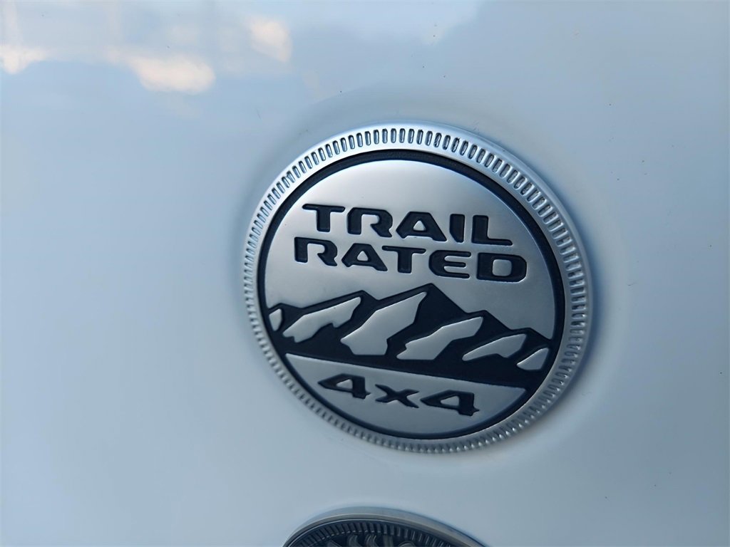 Used 2018 Jeep Wrangler Unlimited Sahara image 14