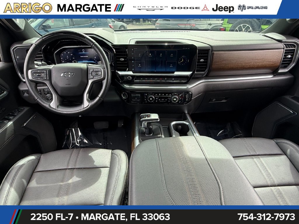 Used 2025 Chevrolet Silverado 1500 High Country w/ High Country Premium Package AWD/4WD image 14