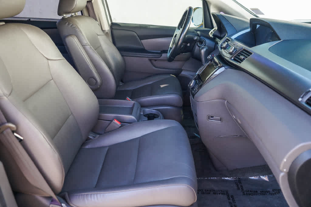 Used 2015 Honda Odyssey Touring image 19