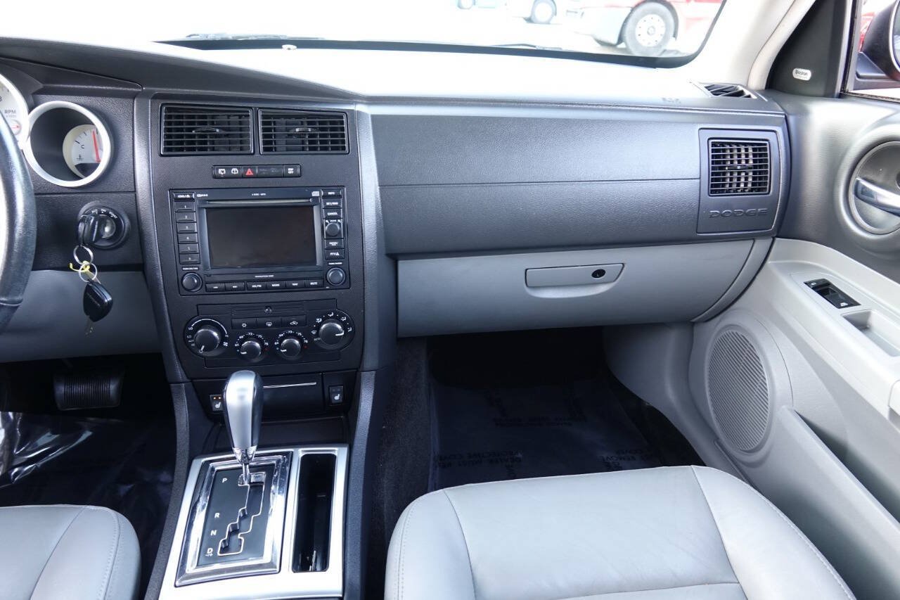 Used 2006 Dodge Magnum R/T w/ Convenience Group II RWD image 68