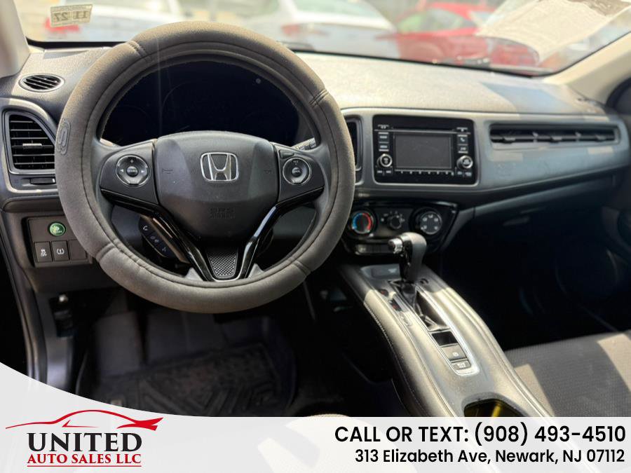 Used 2022 Honda HR-V LX image 8