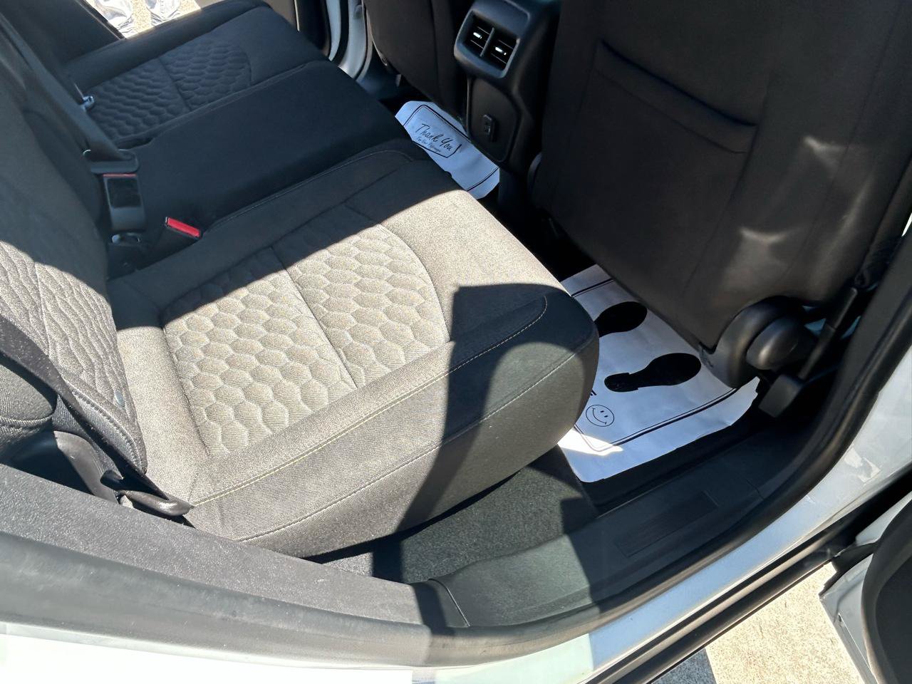 Used 2019 Chevrolet Equinox LT w/ Driver Convenience Package FWD image 10
