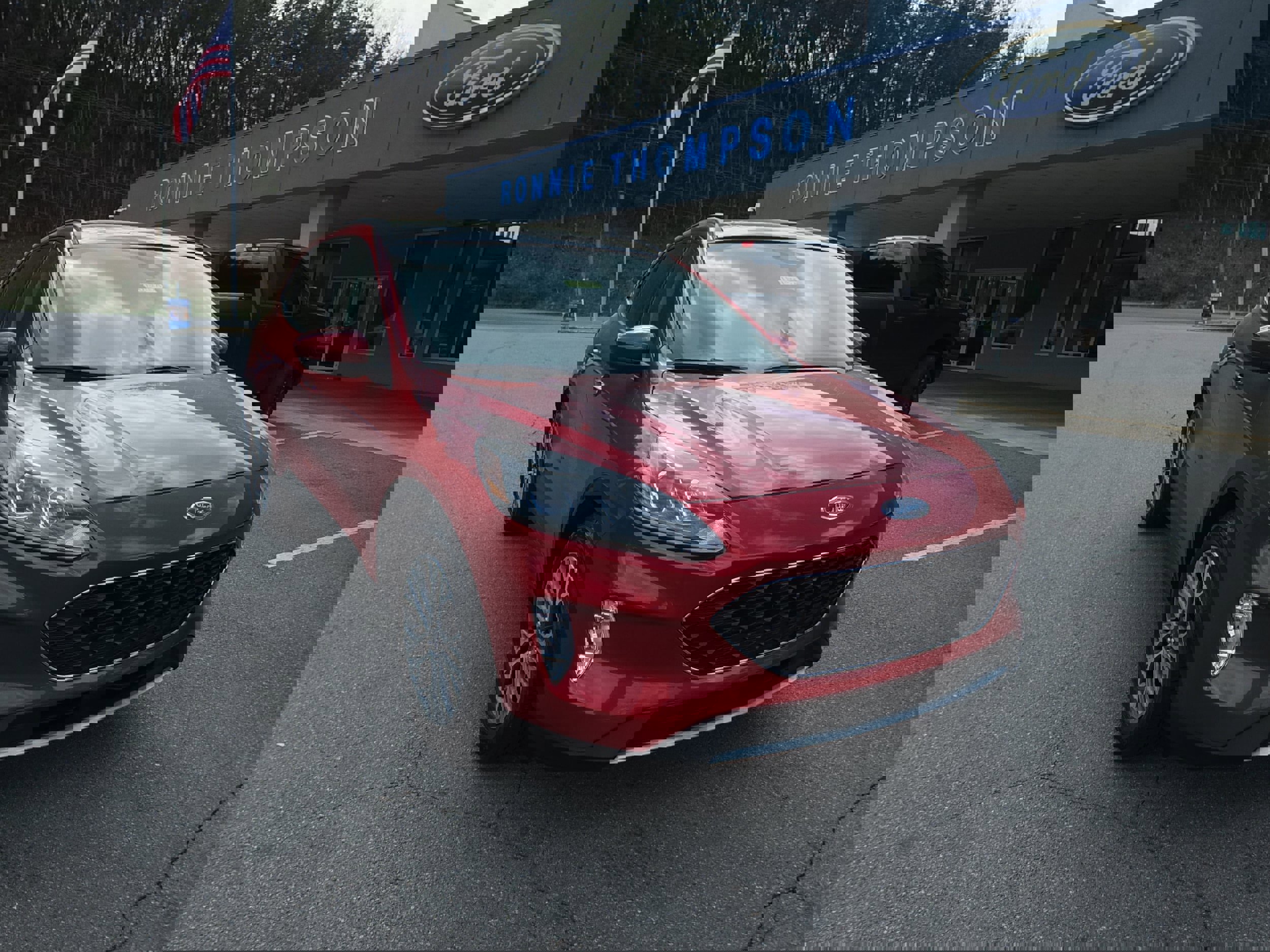 Used 2021 Ford Escape SEL w/ Technology Package image 1