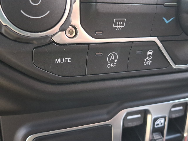 Used 2022 Jeep Gladiator Sport AWD/4WD image 28