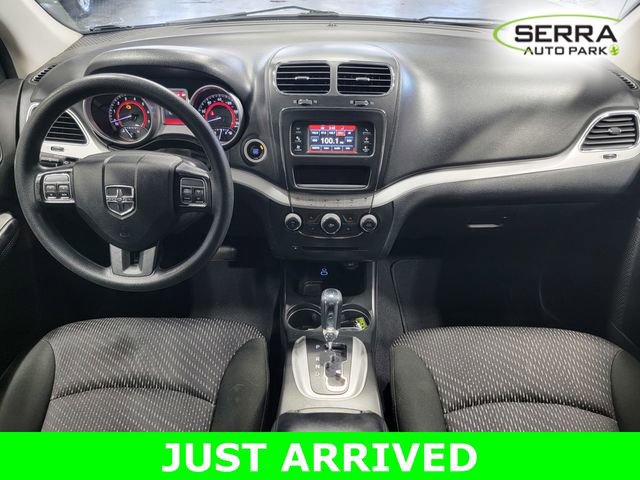 Used 2019 Dodge Journey SE image 18