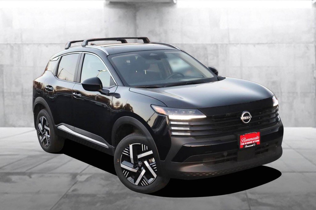 New 2026 Nissan Kicks SV w/ SV Premium Package image 2