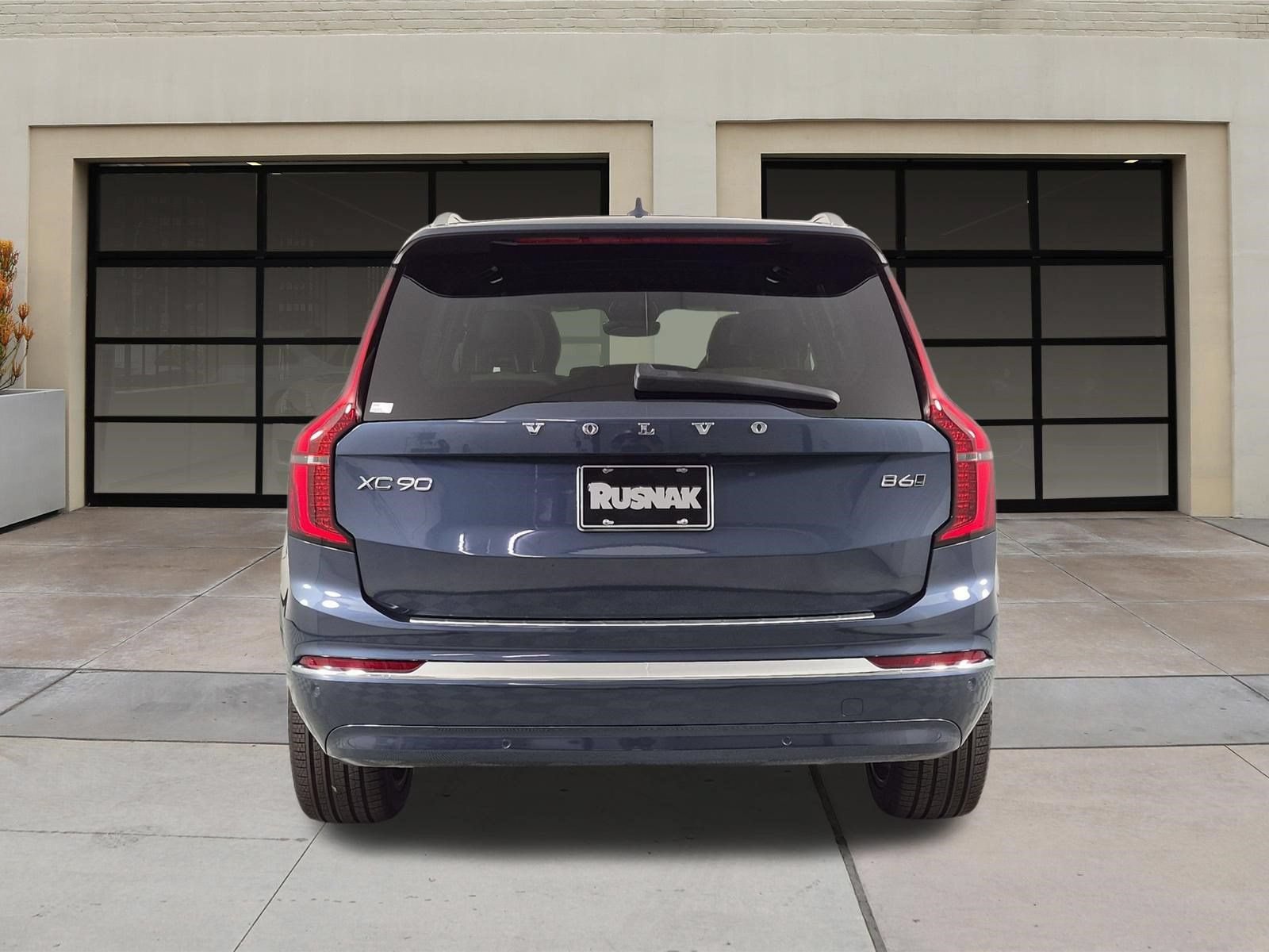 Certified 2026 Volvo XC90 B6 Plus w/ Protection Package Premier AWD/4WD image 5
