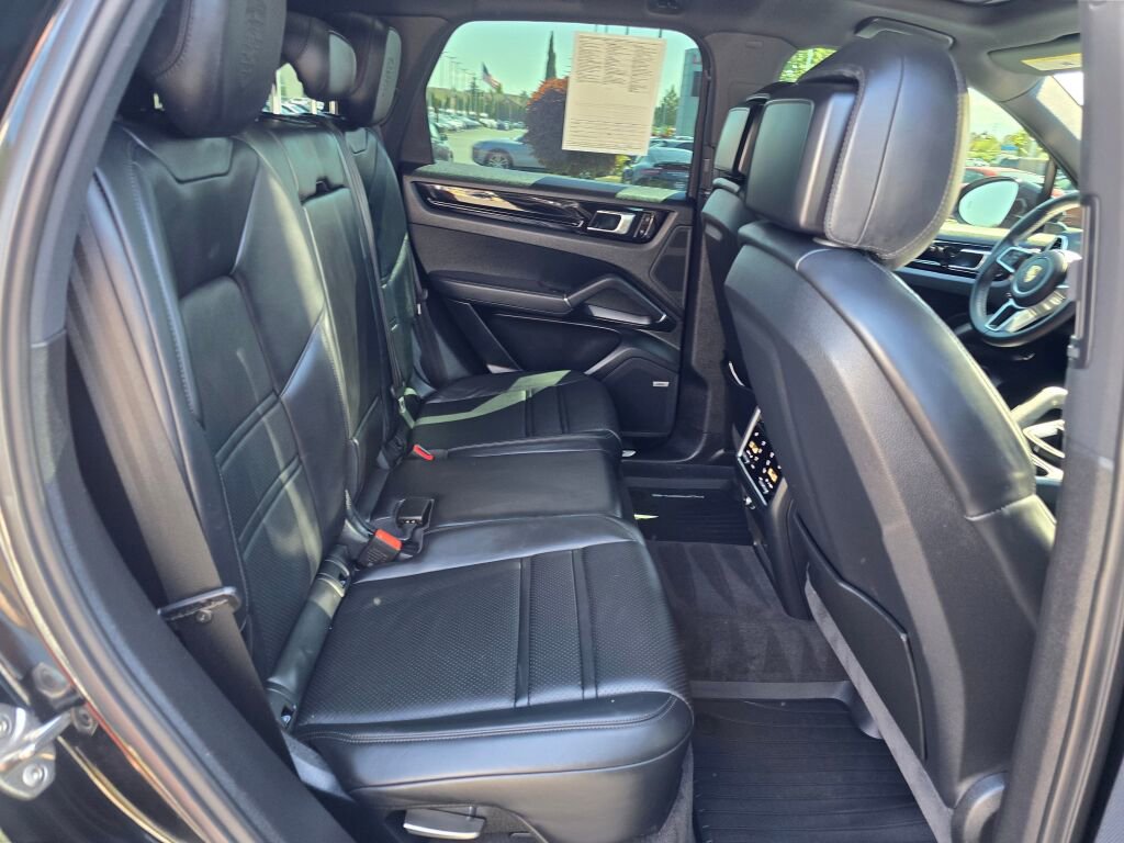 Used 2019 Porsche Cayenne AWD/4WD image 25