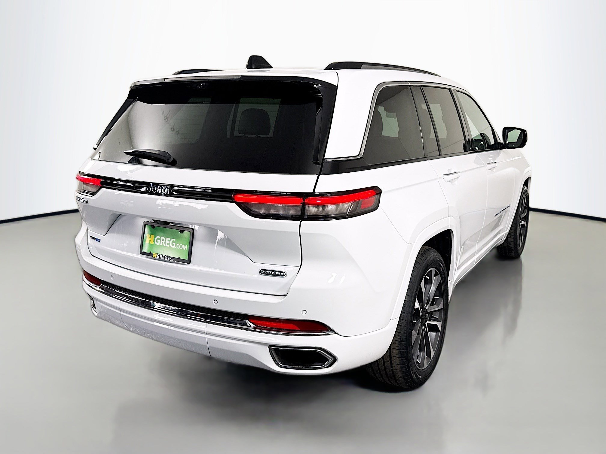 Used 2023 Jeep Grand Cherokee Overland w/ Advanced Protech Group III image 10