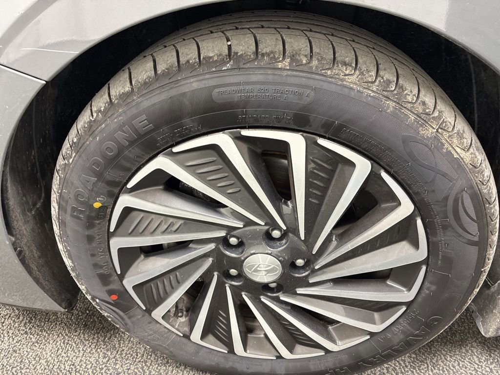 Used 2023 Hyundai Sonata Limited image 8