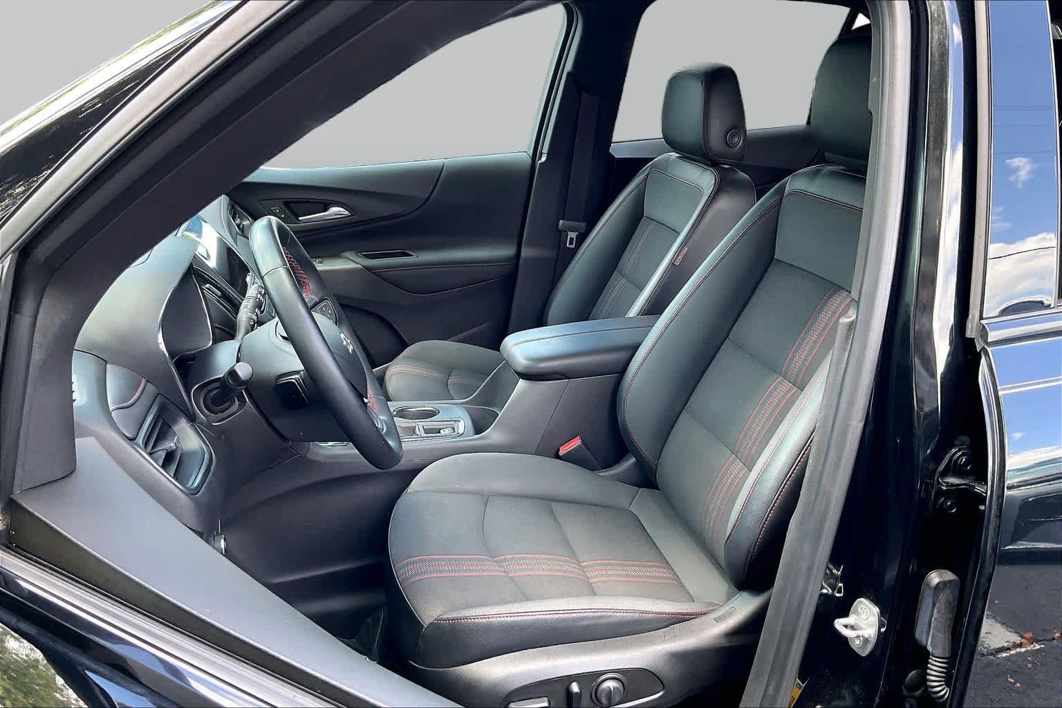 Used 2024 Chevrolet Equinox RS FWD image 46