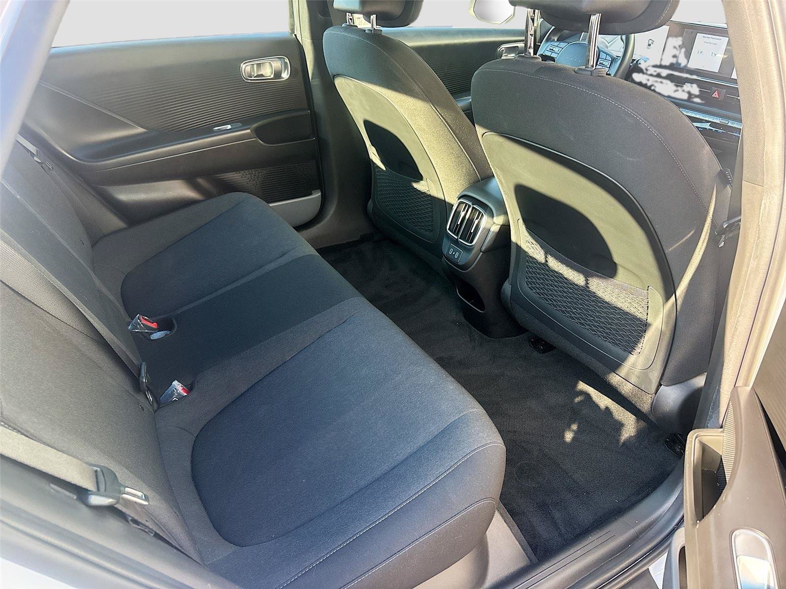 Used 2023 Hyundai Ioniq 6 SE RWD image 27