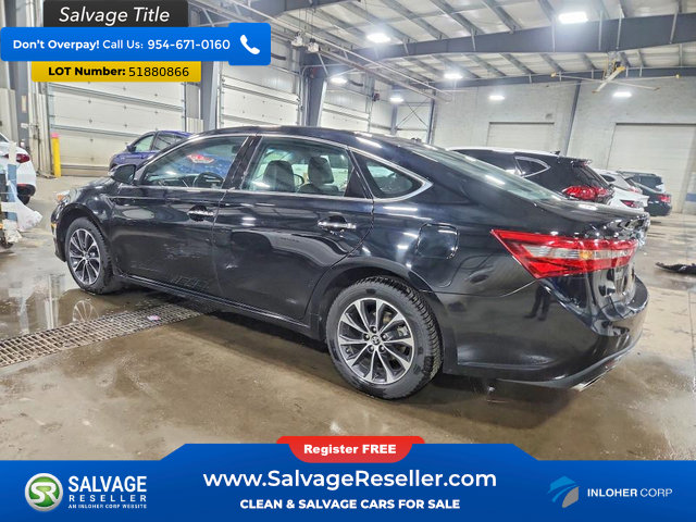 Used 2016 Toyota Avalon XLE FWD image 3