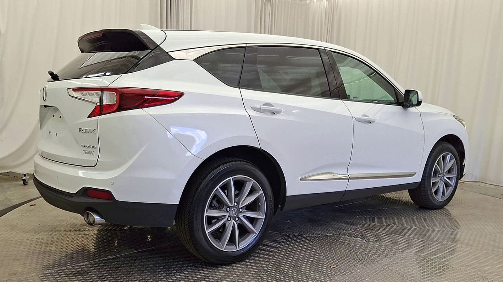 Used 2020 Acura RDX AWD w/ Technology Package image 3