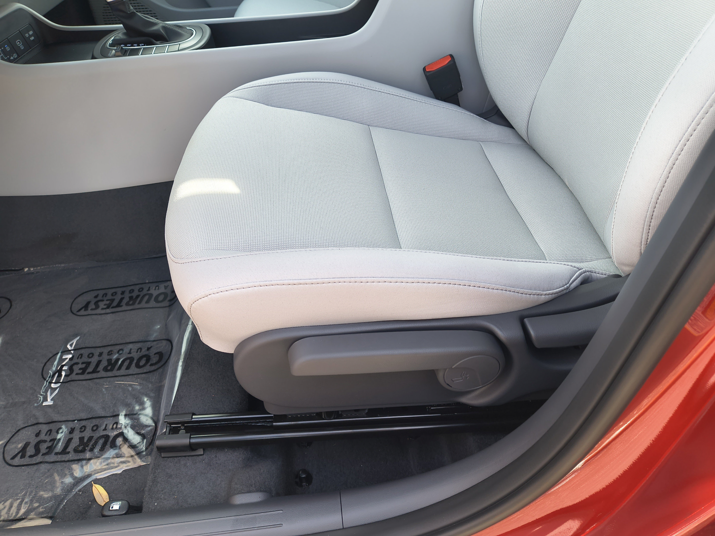New 2027 Hyundai Kona SE FWD image 19