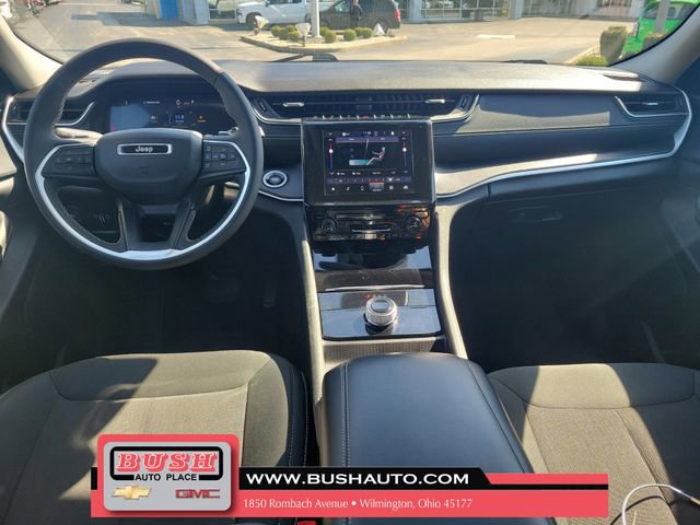 Used 2023 Jeep Grand Cherokee L Laredo image 9