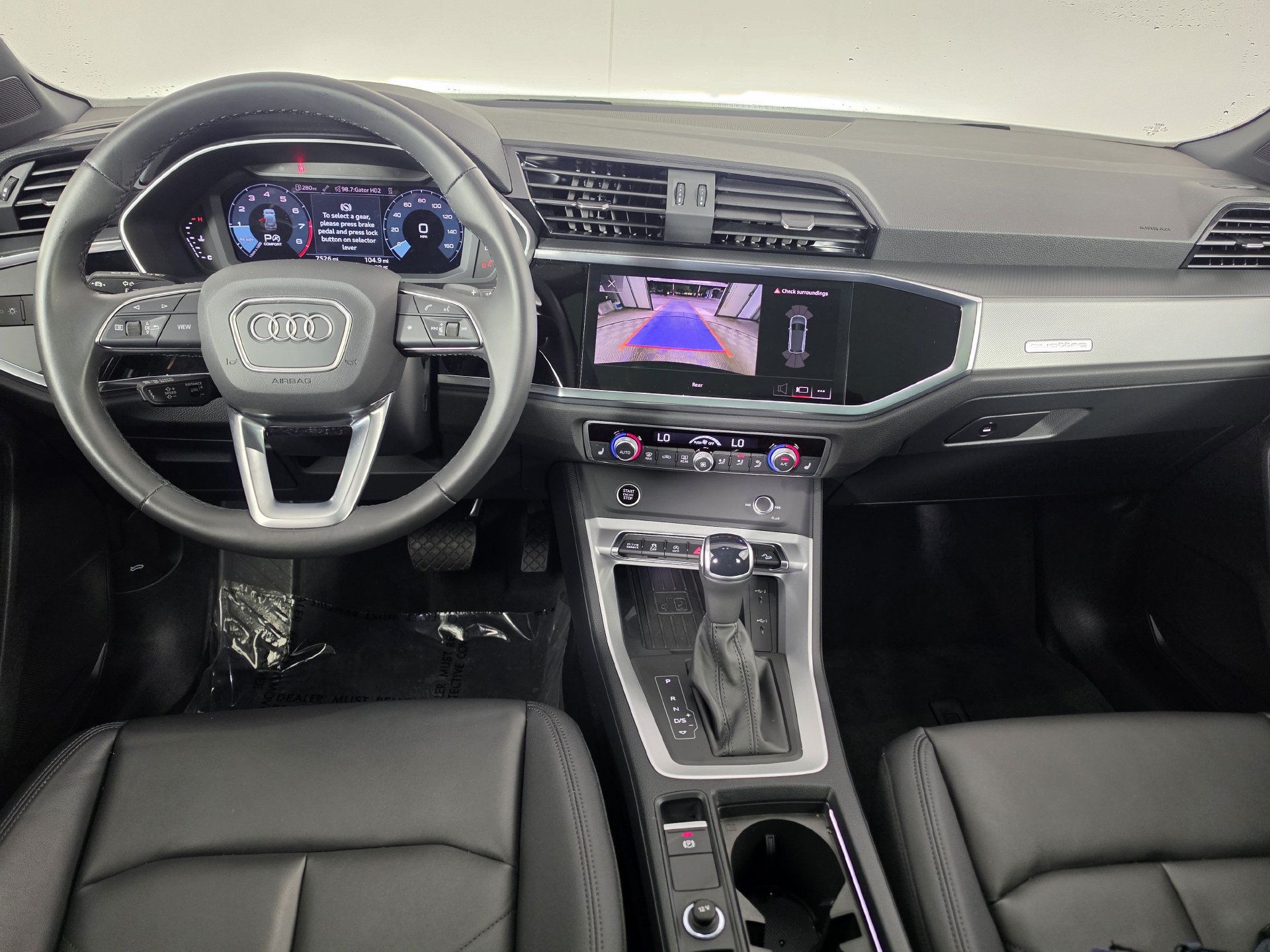 Used 2025 Audi Q3 2.0T Premium w/ Convenience Package AWD/4WD image 24