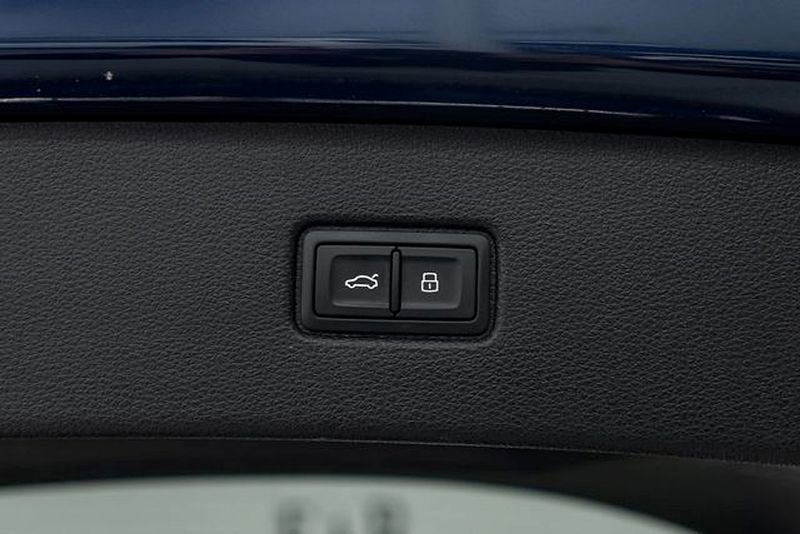 Used 2023 Audi Q7 3.0T Premium image 37