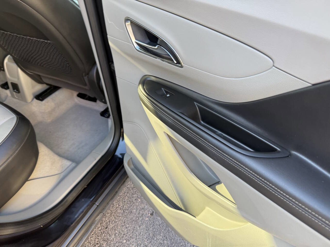 Used 2015 Buick Encore Leather image 12