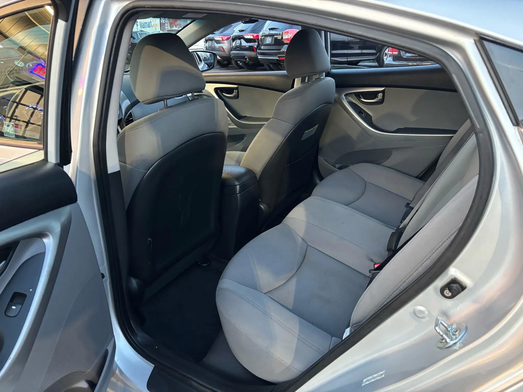 Used 2012 Hyundai Elantra GLS image 17