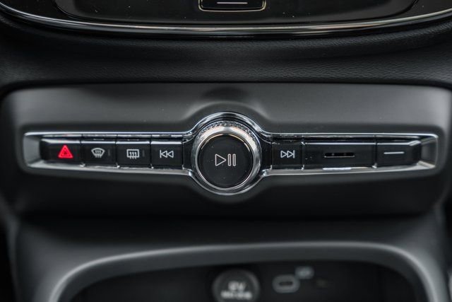 New 2026 Volvo XC40 B5 Plus w/ Protection Package Premier image 23