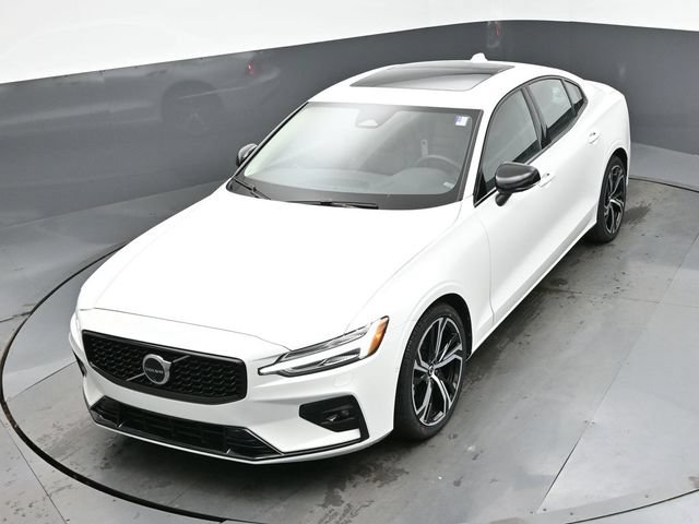 Used 2025 Volvo S60 B5 Plus FWD image 44